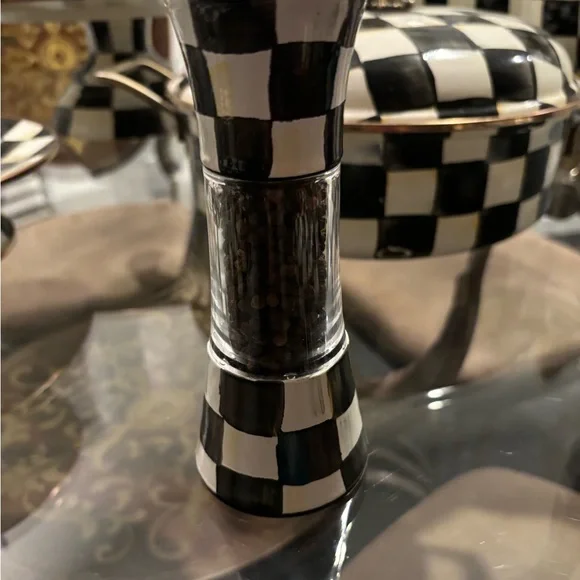 Mackenzie child’s - Picture 10 of 14